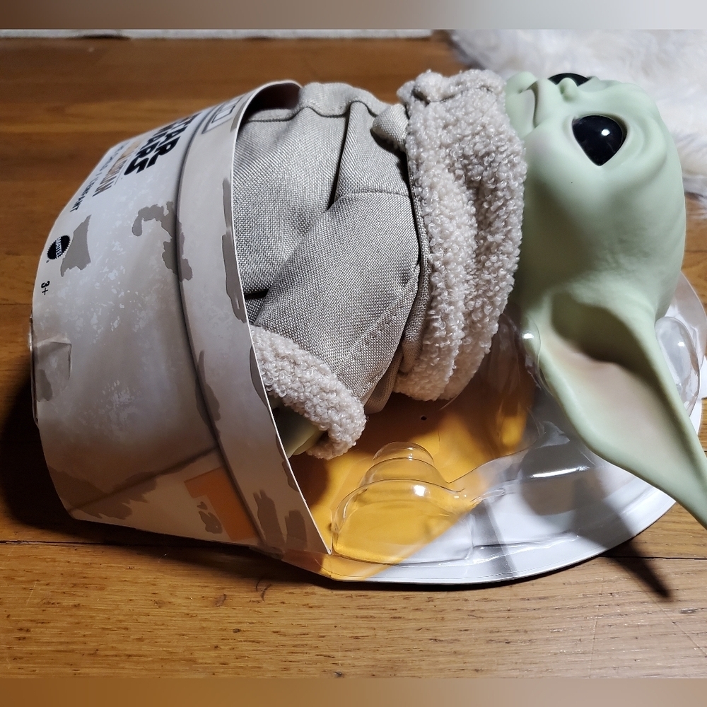 Star Wars Mandelorian The Child Plush - Picture 6 of 10